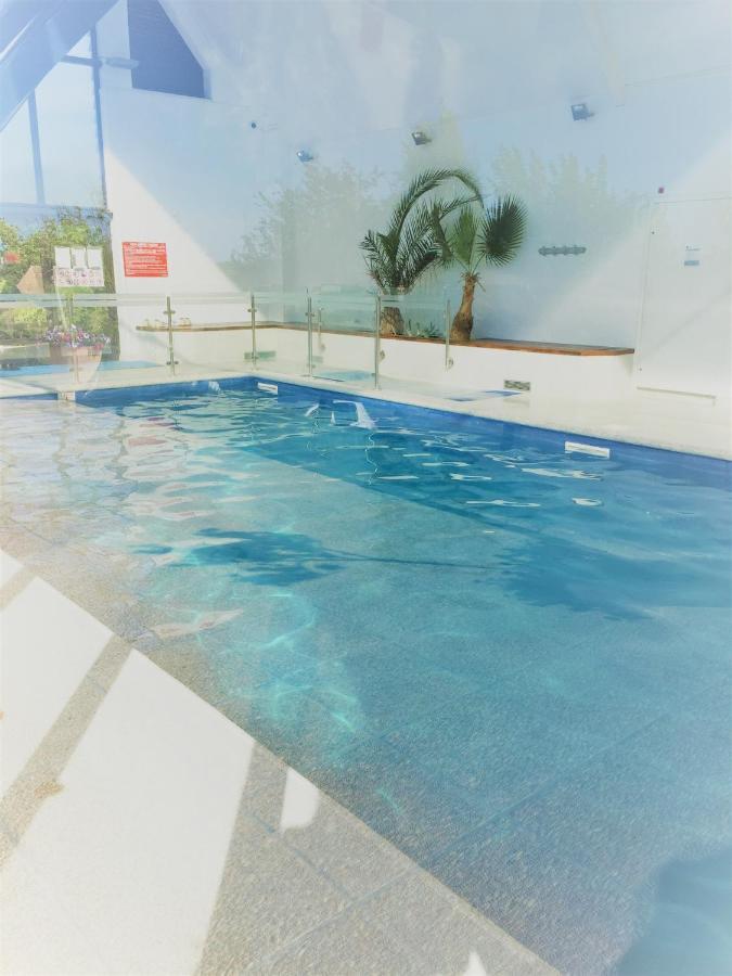 Domaine privé, , piscine, jacuzzi, joli appartement Deauville Esterno foto